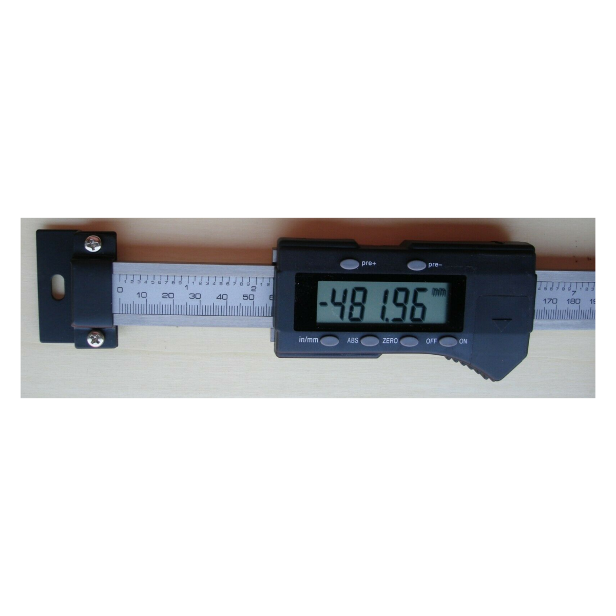 Digital-Meßschieber mit erhöhter Genauigkeit, Glasmaßstab DIN 862 – TWM  Werkzeug